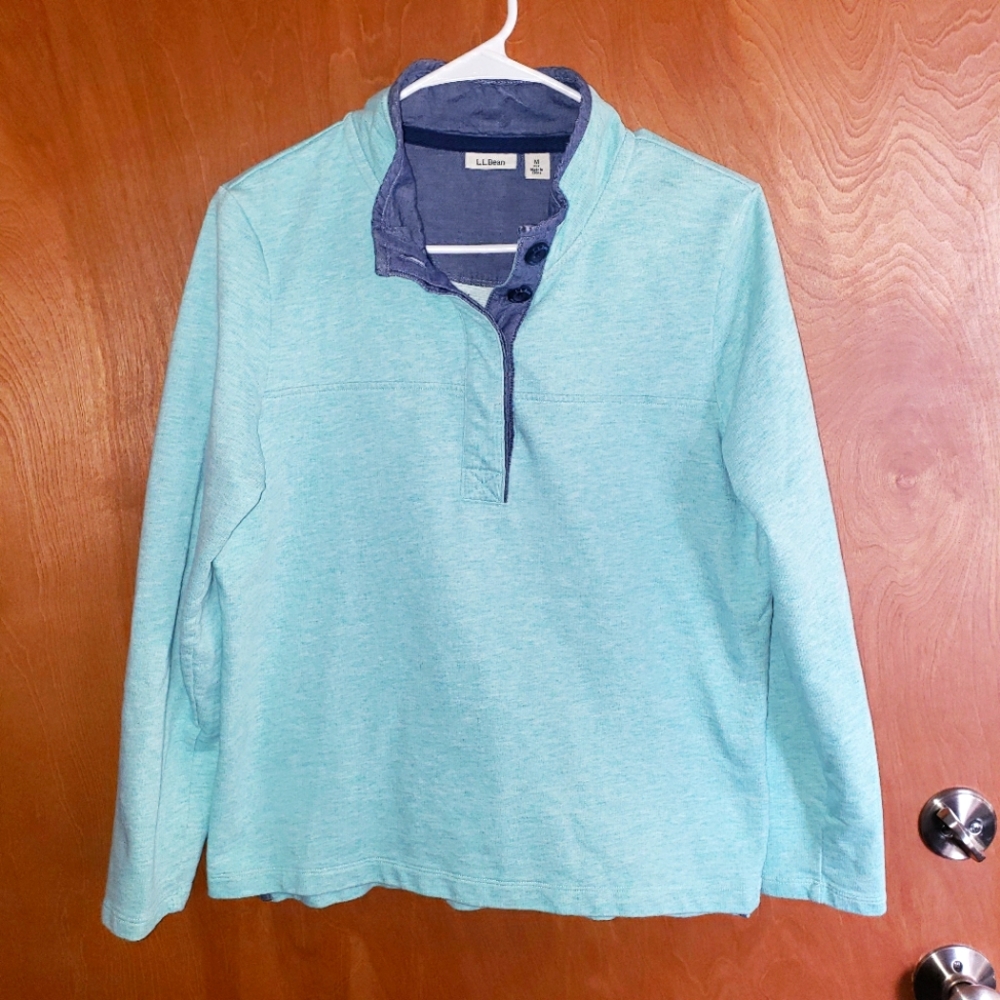 LL BEAN 1/4 Button Pull over sweatshirt
